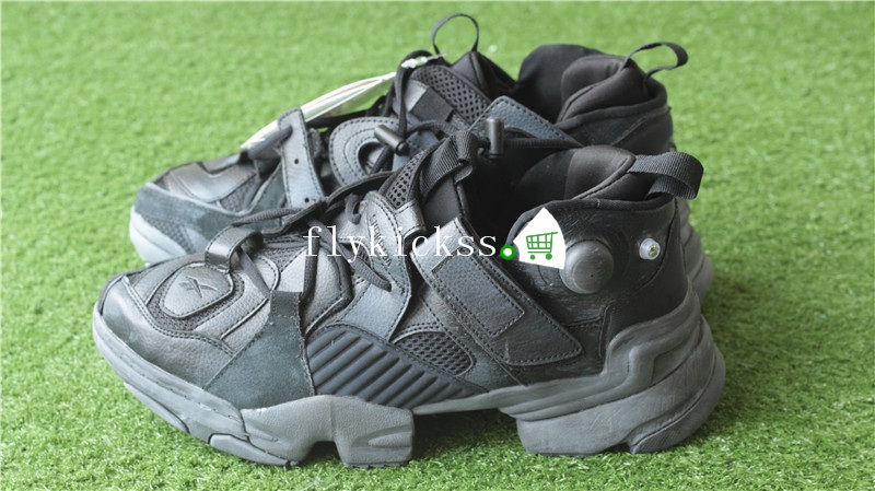 Vetements Reebok Genetically Modified Pump Black